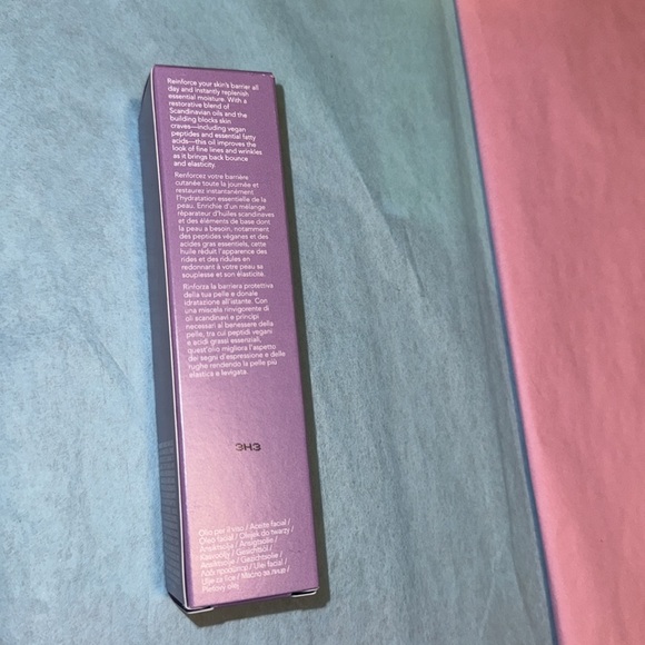 OLEHENRIKSEN Hydrabarrier Nourishing Face Oil - Picture 3 of 5